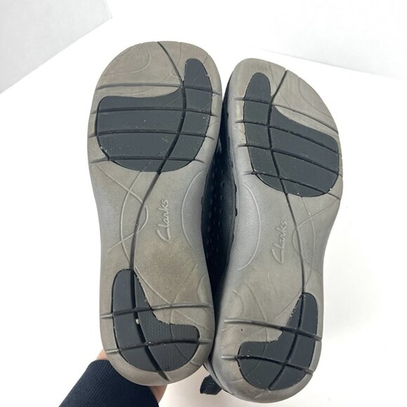 Clarks Unstructured Black Leather No Tie Slip On Sneakers Women’s 7.5 Walking - Picture 7 of 12